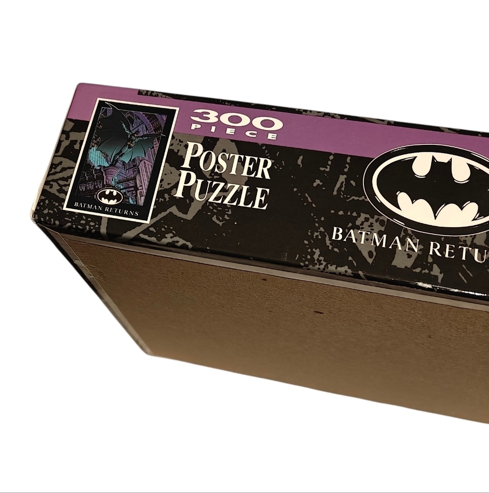 VINTAGE NWOT 1992 Batman Returns Series 300 Piece Jigsaw Poster Puzzle Golden - Picture 8 of 12